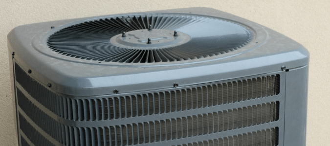 Air conditioner turns on and off right away